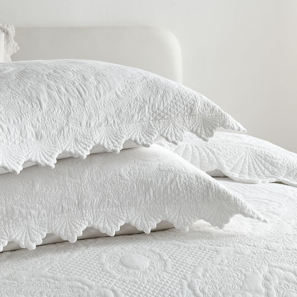 3-Piece Cotton Quilt Set – Reversible Embossed Floral, White, King